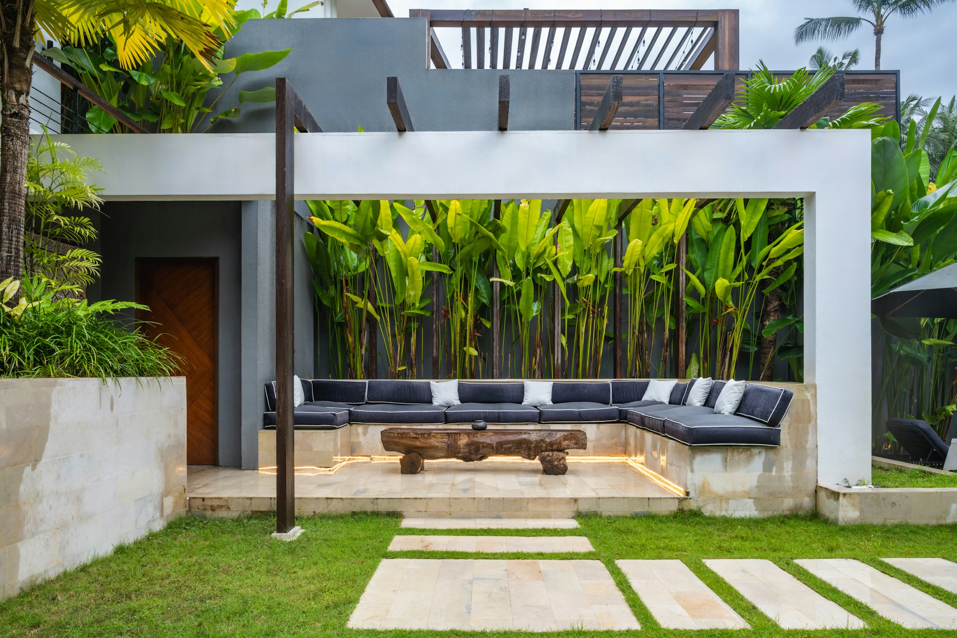 Smart Landscaping Tips to Transform Your Outdoor Space